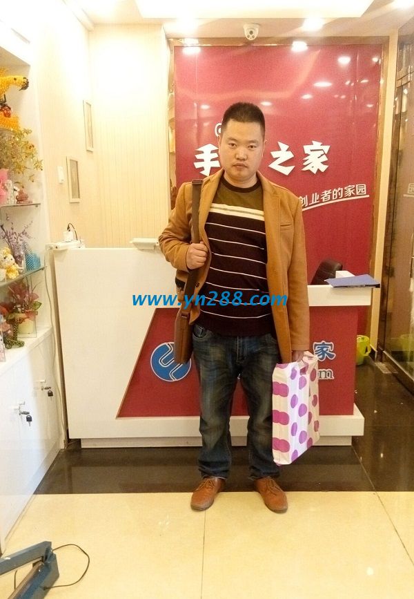 山東劉先生來手工活之家考察項(xiàng)目，欲組織當(dāng)?shù)亻e散人員婦女做手工活(圖1)