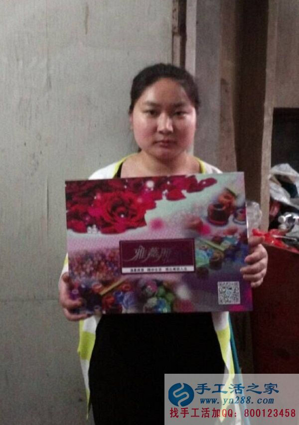 帶孩子?jì)D女也能做的手工活，浙江杭州牟女士在家做手工活串珠繡掙錢(圖1)