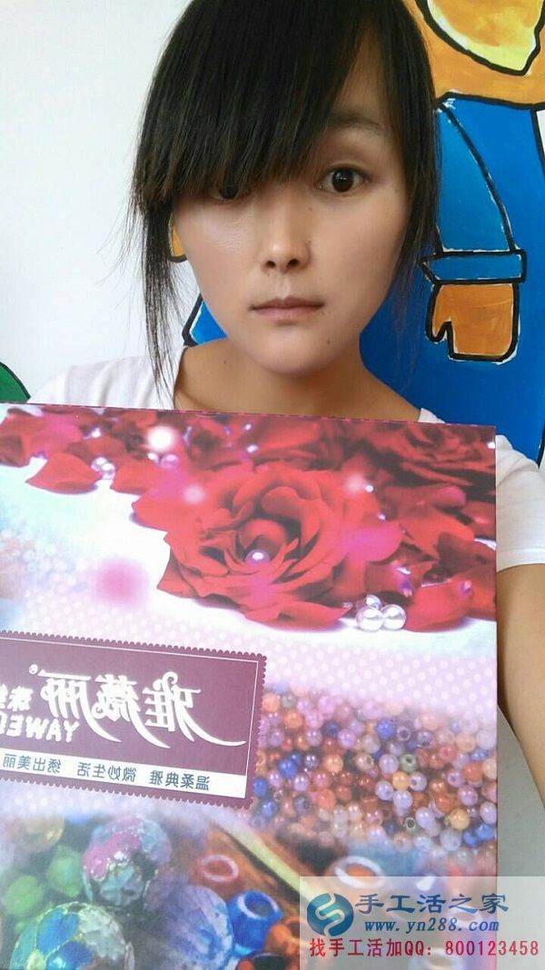 云南王女士做手工活串珠繡業(yè)余時間兼職做手工活增加收入(圖1)