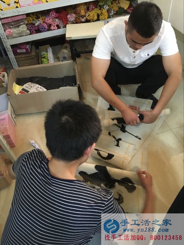 四川省綿陽市婦女在家?guī)Ш⒆佑嗤膺m合做點什么樣的兼職工作? 串珠繡的魅力在于簡單易學(xué)