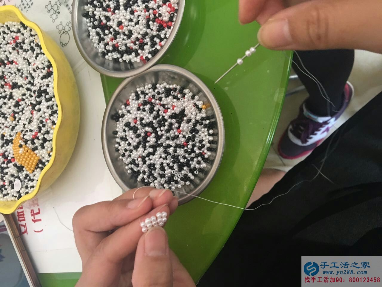 四川成都時尚女孩做手工活串珠繡加工兼職好項目 四川成都時尚女孩做手工活串珠繡加工兼職好項目