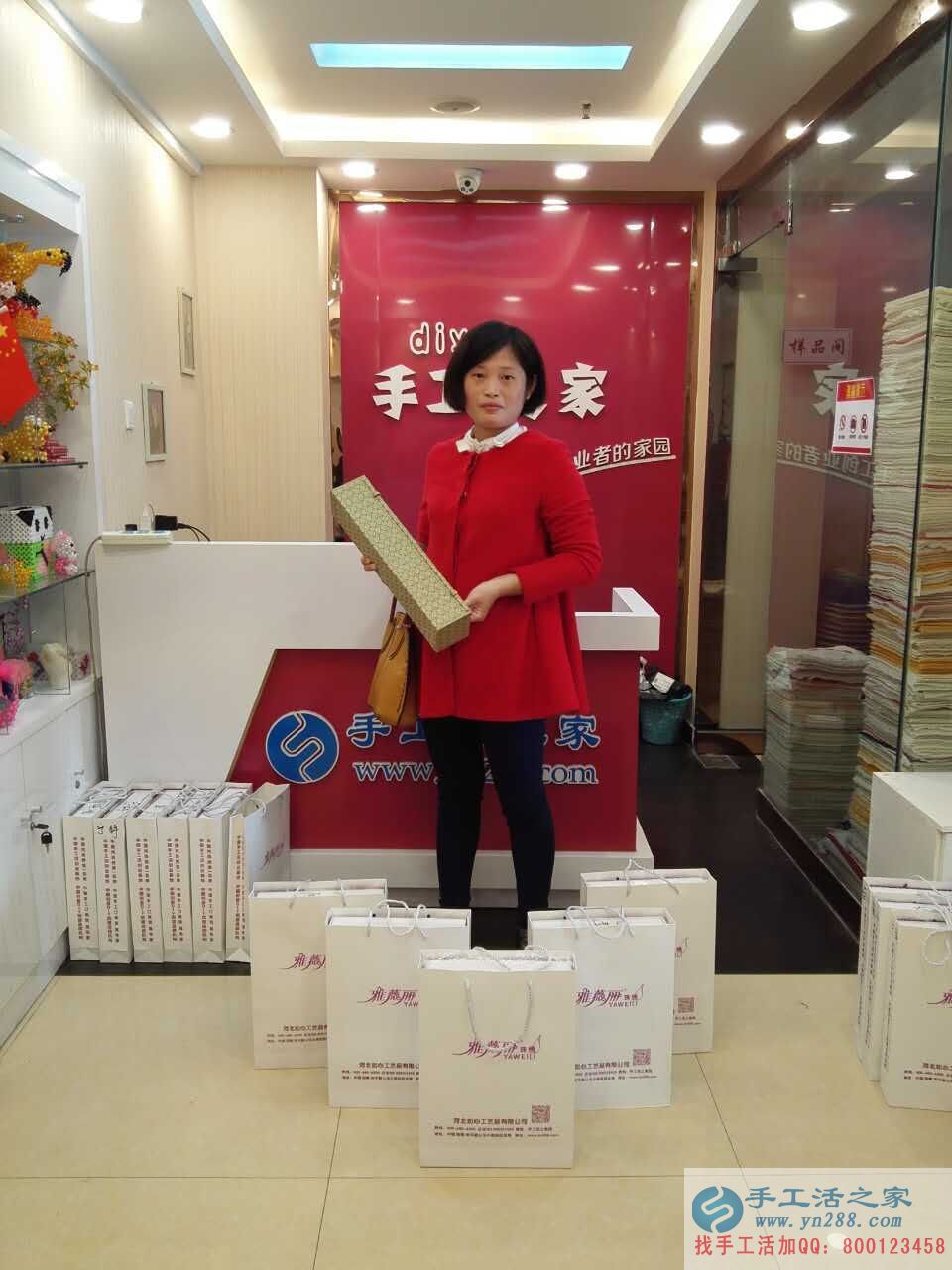 河北廣平縣秦女士加入手工活之家村代理組織人做手工活致富！