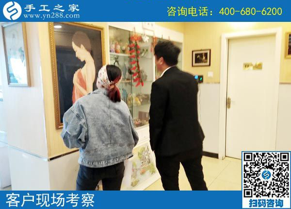 朋友圈發(fā)現(xiàn)賺錢秘密:北京韓先生陪老婆來手工之家找活做(圖1)