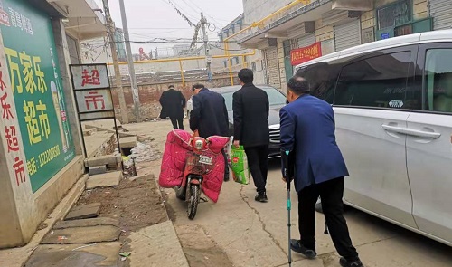 心懷公益、助力扶貧 --- --- 手工之家郝總與邯山區(qū)工商聯(lián)愛心企業(yè)家一起參加送溫暖春節(jié)慰問活動