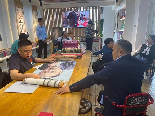 用手工實現(xiàn)人生價值--------熱烈歡迎北京市殘疾人代表團(tuán)蒞臨手工之家參觀考察 用手工實現(xiàn)人生價值--------熱烈歡迎北京市殘疾人代表團(tuán)蒞臨手工之家參觀考察