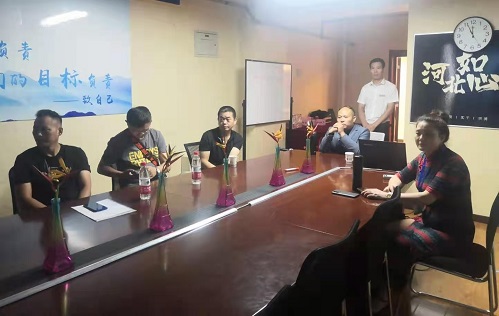 以珠繡手工為紐帶，做好居家就業(yè)創(chuàng)業(yè)-------記四川南充殘聯(lián)合作考察團(tuán)在手工之家