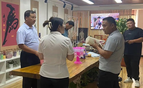 依托非遺珠繡手工，你我共同助力鄉(xiāng)村振興事業(yè)(圖4)