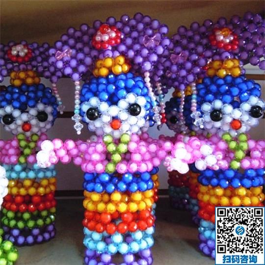 拿回家做的手工活是零工經(jīng)濟(jì)產(chǎn)業(yè)重要組成部分，讓人們居家賺錢(qián)(圖1)