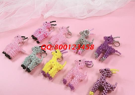 傳統(tǒng)手工振興鄉(xiāng)村,人們足不出戶就可以做手工活掙錢(圖1)