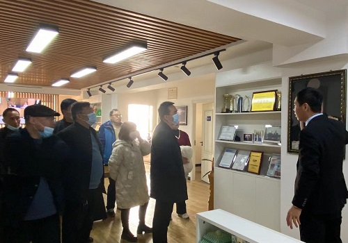 手工帶動就業(yè)，讓農(nóng)民有事干、農(nóng)村更美麗 --- --- 記河北大名一鎮(zhèn)村領(lǐng)導(dǎo)一行來手工之家實地參觀考察