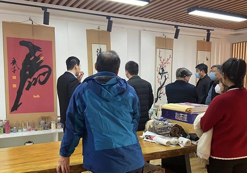 手工帶動就業(yè)，讓農(nóng)民有事干、農(nóng)村更美麗 --- --- 記河北大名一鎮(zhèn)村領(lǐng)導(dǎo)一行來手工之家實地參觀考察