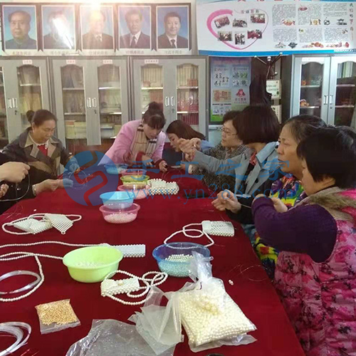 可靠的手工活串珠子，讓人做得放心、賺得舒心(圖1)