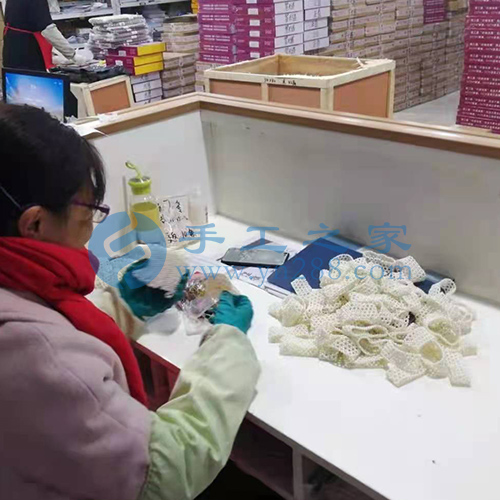 珠繡外發(fā)手工活靠譜又自由，適合人們長期領(lǐng)回家加工掙錢(圖1)