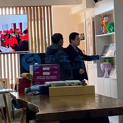 為什么有的人覺得外出打工不如在家做手工活加工回收呢？(圖1)