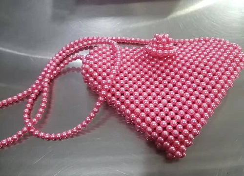 串珠外發(fā)手工單肩包精美漂亮高端大氣，受廣大女性朋友喜愛(圖1)