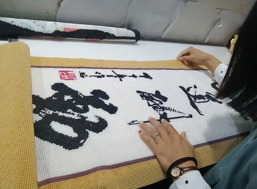 在家做手工活外接加工項(xiàng)目帶動(dòng)周圍的人致富(圖1)