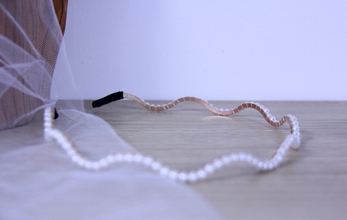 8月10日，在家里就能賺錢的工作，帶回家做的手工，做手工傳承官，手工之家的純手工，大家可以放心選擇，圖為串珠米珠繡純手工產(chǎn)品剪影