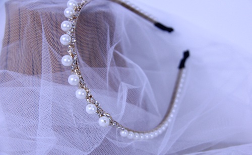 8月13日，手工活外發(fā)一手貨源，在家做手工掙錢，靈活就業(yè)創(chuàng)業(yè),做手工傳承官，手工之家的創(chuàng)新，讓純手工產(chǎn)品越來越受歡迎，圖為串珠米珠繡純手工產(chǎn)品剪影