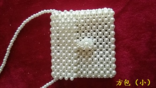 8月17日，可在家做的兼職手工活，想接正規(guī)廠家手工項(xiàng)目,做手工傳承官，在手工之家，重合作、重服務(wù)，圖為串珠米珠繡純手工產(chǎn)品剪影