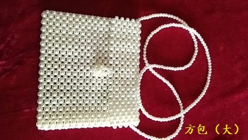 8月17日，可在家做的兼職手工活，想接正規(guī)廠家手工項(xiàng)目,做手工傳承官，在手工之家，重合作、重服務(wù)，圖為串珠米珠繡純手工產(chǎn)品剪影