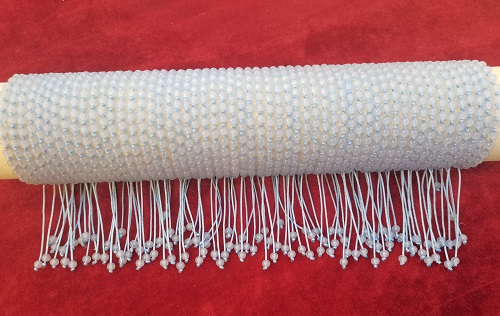 9月28日，在家就能掙錢的工作，拿回家做的手工微創(chuàng)業(yè)項(xiàng)目，做手工傳承官，居家就業(yè)創(chuàng)業(yè)手工好副業(yè)，在手工之家，好的產(chǎn)品源自大家的努力，圖為串珠米珠繡純手工產(chǎn)品剪影