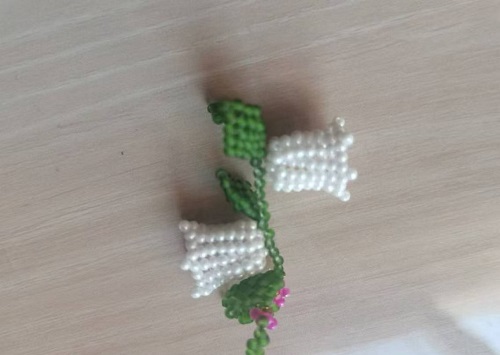 1月8日，能在家做的手工，做手工傳承官，輕創(chuàng)業(yè)做手工掙錢，在手工之家，純手工事業(yè)整體發(fā)展，圖為串珠米珠繡純手工產(chǎn)品剪影