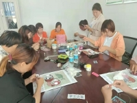 重管理，抓質(zhì)量，講效率，珠繡手工工作室越做越大