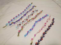 外發(fā)手工領(lǐng)回家做，串珠純手工長期穩(wěn)定、一家人能一起做