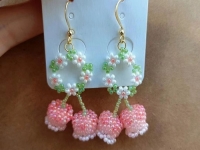 正規(guī)手工接單平臺，純手工產品眾多，根據市場變化不斷出新