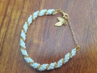 12月14日，哪里可以做手工活兼職，手工拿回家做，微創(chuàng)業(yè)做手工傳承官，在手工之家，了解的清楚，合作的放心，圖為串珠米珠繡純手工產(chǎn)品剪影