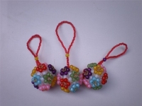 手工活拿回家做在哪里找？這里的純手工越做越熟練，收入也更好