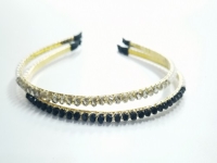 1月19日，純手工領(lǐng)回家做，在家做手工，副業(yè)創(chuàng)業(yè)做手工傳承官，拿回家做的手工創(chuàng)業(yè)小項目，與手工之家合作，產(chǎn)品好、選擇多、收入好，圖為串珠米珠繡純手工產(chǎn)品剪影