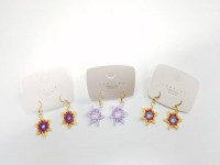 串珠米珠繡純手工產(chǎn)品展示，精美的耳飾之耳墜