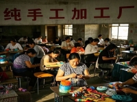 年后找活不用愁，對(duì)于有“閑時(shí)間”的她們來說，在家小成本開手工加工廠有搞頭