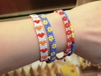 串珠米珠繡純手工產(chǎn)品展示，精美的手飾之手環(huán)