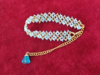 3月27日，在家能做的手工兼職，帶回家做的手工，低成本創(chuàng)業(yè)開手工加工廠、做手工傳承官，與手工之家合作，這里的服務讓大家放心，圖為串珠米珠繡純手工產品剪影