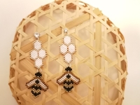 串珠米珠繡純手工產(chǎn)品展示，精美精致的飾品類手工之耳釘