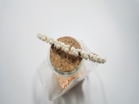 4月19日，能在家做的手工，居家靈活的副業(yè)創(chuàng)業(yè)項(xiàng)目，輕創(chuàng)業(yè)做手工傳承官，在手工之家，產(chǎn)品豐富因?yàn)椴牧弦藏S富，圖為串珠米珠繡純手工產(chǎn)品剪影