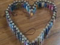 加工材料環(huán)保安全，勵志珠珠繡外發(fā)手工活居家掙錢有保障