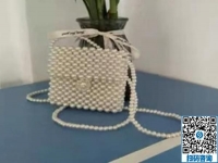 長期穩(wěn)定的外發(fā)手工活，這里的珠繡手工是大家居家掙錢的共同選擇