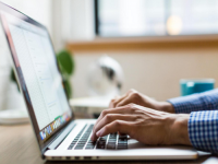 做微商，要學(xué)會利用零碎時間學(xué)習(xí)進(jìn)步，利用好下班后的時間