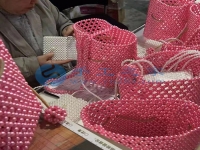 手工種類有很多，為什么大家都喜歡做彩珠繡外發(fā)手工活呢？