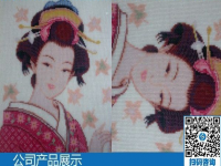 手工活外發(fā)彩珠繡，是家庭主婦收入與精神的源泉