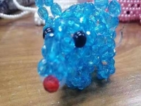 放高溫假在家做手工活外發(fā)串珠，避暑賺錢兩不誤